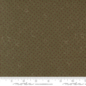 Green Vintage Christmas 44" fabric by Moda,  9784 15, Kansas Troubles
